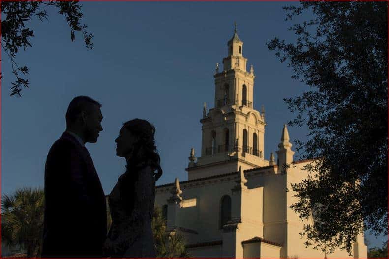 Engagement Pictures at Rollins College commons