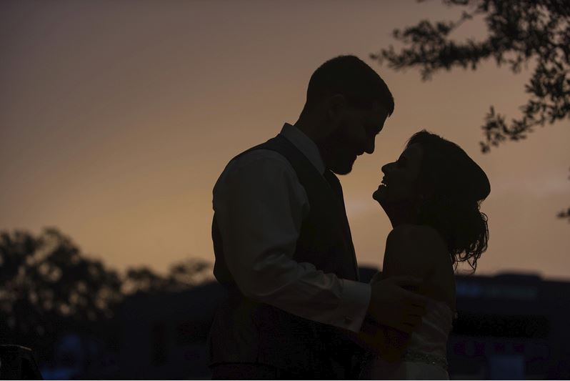 Wedding Photographer Reviews in Orlando | Winter Park Farmers Market Wedding at Sunset